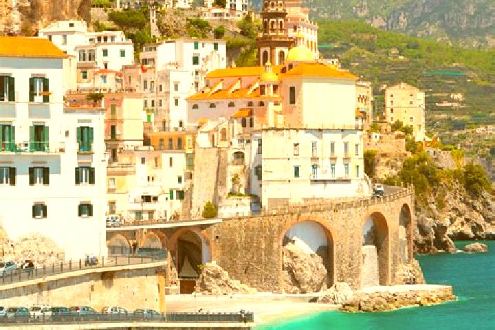 Naomi, 35 — Escort in Torreano, Italy