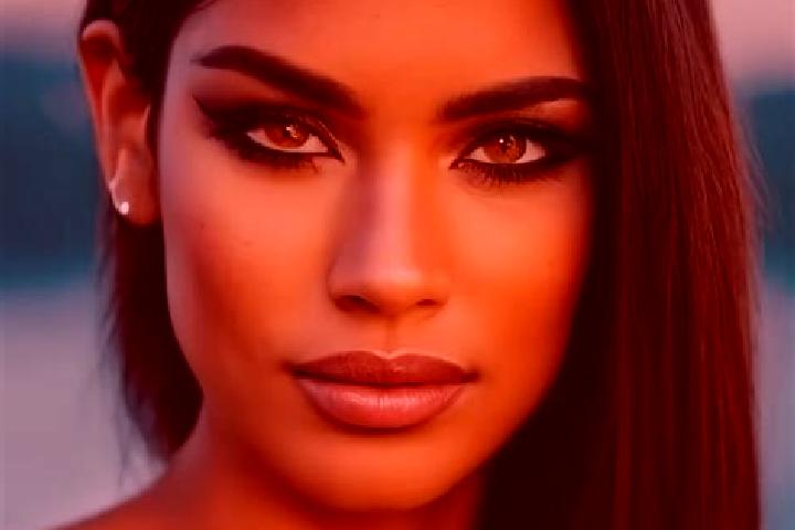 Naomi, 36, a black hazel-eyed latina companion based in Maloma. Offering 69, Overnight, BDSM, Tantra. Available for incall and outcall, day and evening dates.