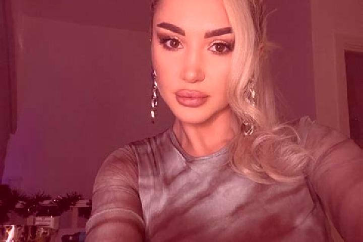 Naomi, 36, a blonde grey-eyed middle eastern companion based in Tarata. Offering CIM, GFE, Duos, Deep French Kissing, Party Girl. Available for incall and ou...
