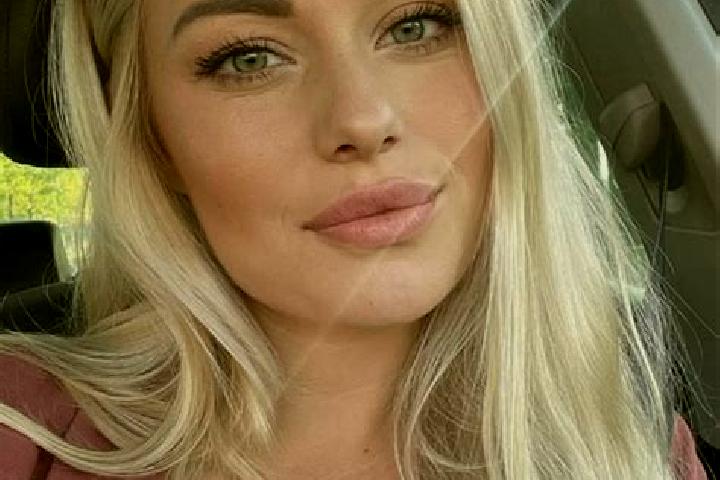 Naomi, 36, a blonde hazel-eyed asian companion based in Kumarapalayam. Offering Duos, Striptease, Prostate Massage, BDSM, Travel Companion. Available for inc...