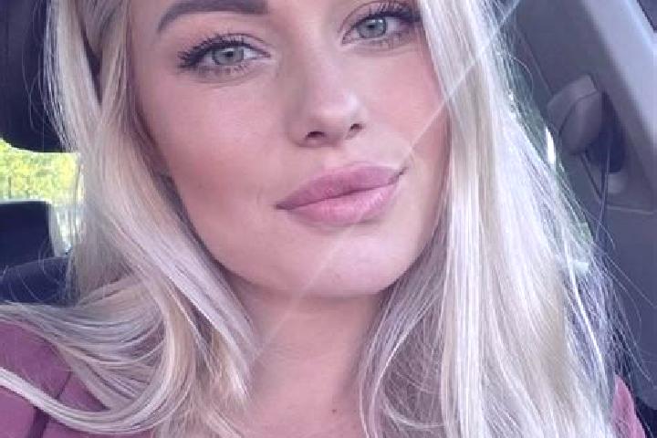 Naomi, 36, a blonde hazel-eyed mixed companion based in Sao Valentim. Offering Travel Companion, A-Level, Massage, CIM, Couples. Available for incall and out...