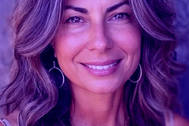Naomi, 36, a brunette grey-eyed latina companion based in Tadasuni. Offering OWO, Dinner Date, CIM. Available for incall and outcall, day and evening dates.