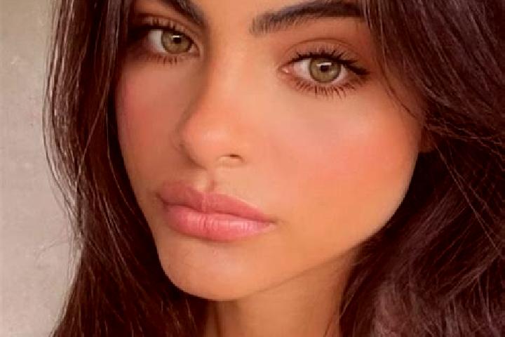 Naomi, 36, a chestnut blue-eyed indian companion based in Campo Limpo. Offering CIM, GFE, Deep French Kissing. Available for incall and outcall, day and even...
