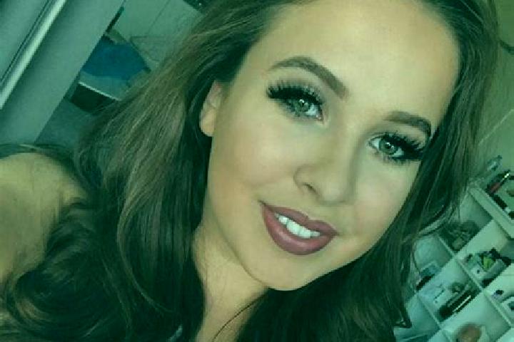 Naomi, 36, a red brown-eyed slavic companion based in Janahyr. Offering CIM, BDSM, GFE, Erotic Massage. Available for incall and outcall, overnight bookings ...