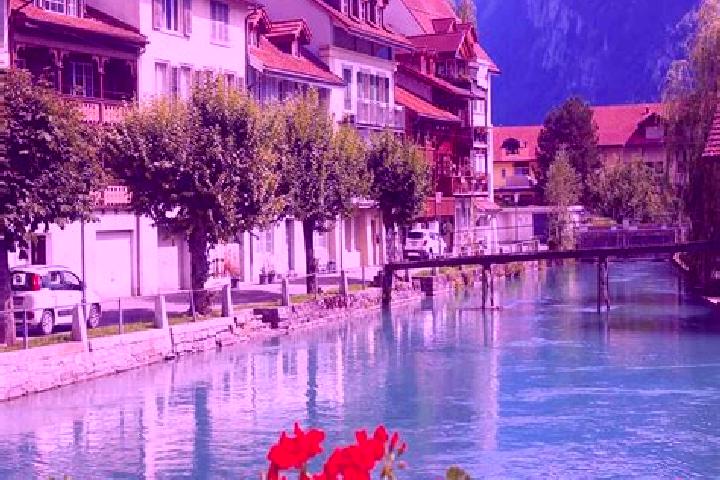 Naomi, 36 — Escort in Albeuve, Switzerland