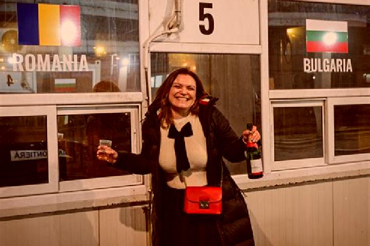 Naomi, 36 — Escort in Ciocanari, Romania