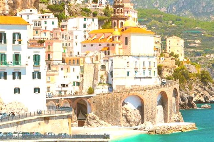 Naomi, 36 — Escort in Statte, Italy