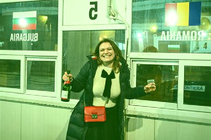 Naomi, 36 — Escort in Vetca, Romania