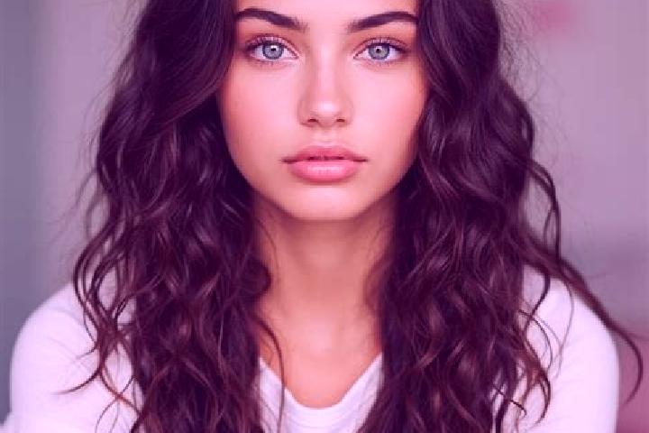 Naomi, 37, a chestnut hazel-eyed mediterranean companion based in Zhar. Offering Duos, Prostate Massage, Fetish, Striptease. Available for incall and outcall...