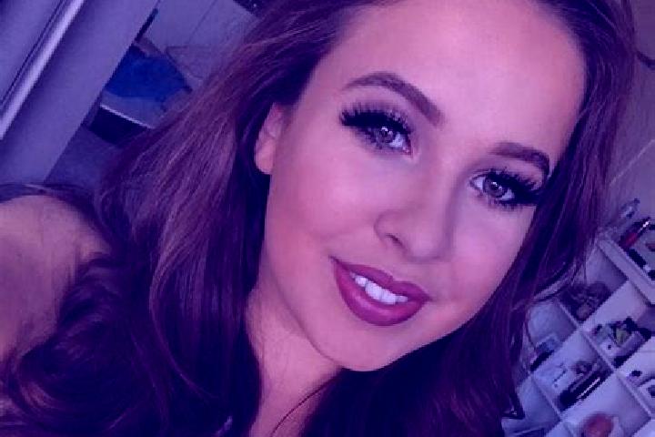 Naomi, 37, a red brown-eyed middle eastern companion based in Bohonal de Ibor. Offering Roleplay, Duos, BDSM, Striptease, CIM. Available for incall and outca...