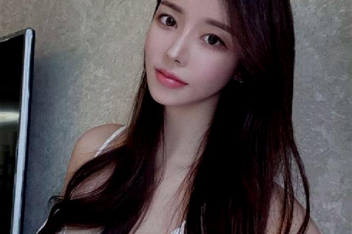 Naomi, 37 — Escort in Feizhu, China