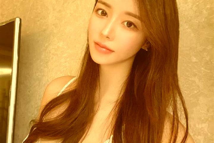 Naomi, 37 — Escort in Xiongchi, China
