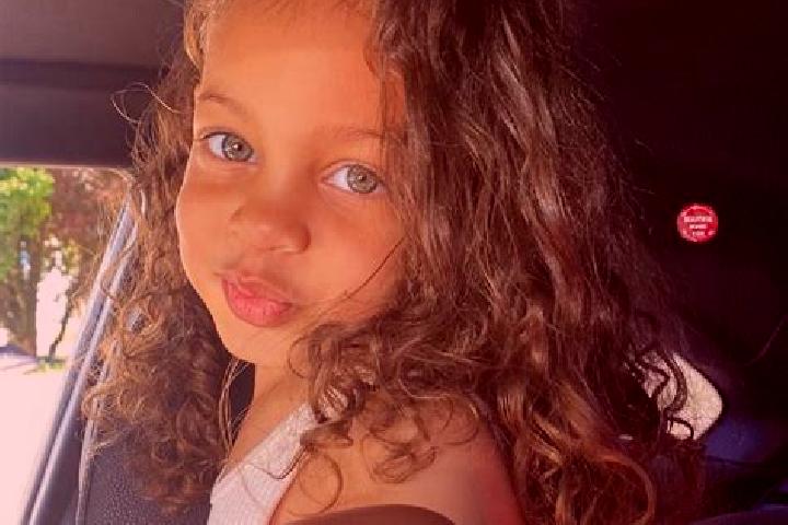 Naomi, 38, a auburn blue-eyed mixed companion based in San Antonio de Morales. Offering Roleplay, 69, Couples, Party Girl. Available for incall and outcall, ...
