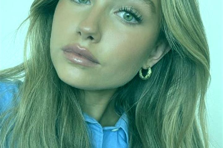 Naomi, 38, a dark blonde green-eyed european companion based in Cherso. Offering GFE, Prostate Massage, 69, Erotic Massage. Available for incall and outcall,...