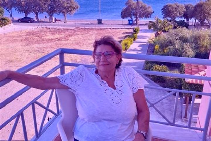 Naomi, 38 — Escort in Agios Dimitrios, Greece