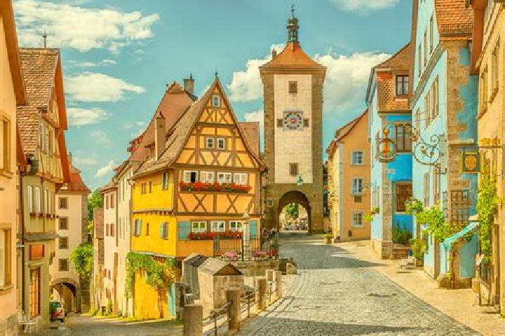 Naomi, 38 — Escort in Teuchern, Germany
