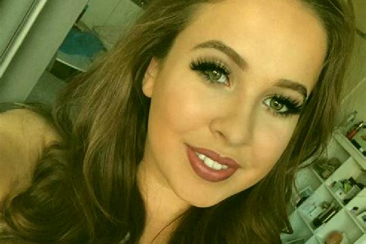 Naomi, 39, a chestnut blue-eyed caribbean companion based in Catata. Offering CIM, Striptease, 69, Travel Companion. Available for incall and outcall, day an...