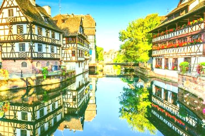 Naomi, 39 — Escort in Athee, France