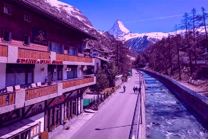 Naomi, 39 — Escort in Tasch, Switzerland