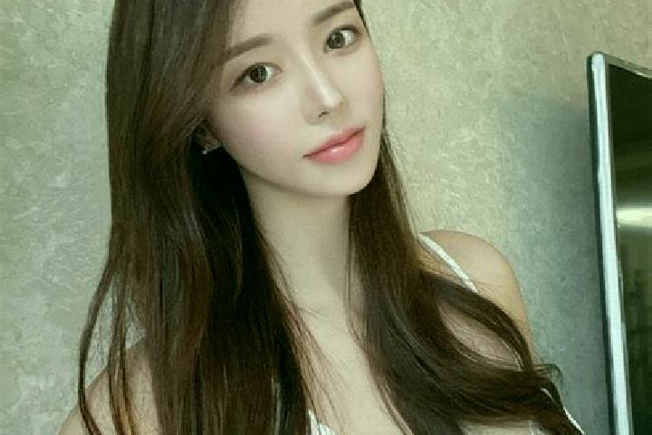Naomi, 39 — Escort in Xiniqi, China