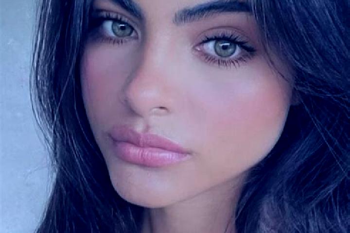Natalie, 20, a brunette green-eyed indian companion based in Kakching. Offering BDSM, Massage, Deep French Kissing. Available for incall and outcall, overnig...