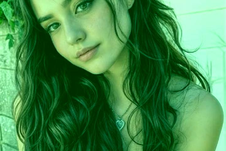Natalie, 20, a brunette hazel-eyed ebony companion based in Mirik. Offering Massage, Roleplay, Erotic Massage, Party Girl. Available for incall and outcall, ...