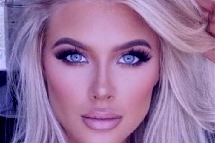 Natalie, 20, a platinum blonde hazel-eyed asian companion based in Banwell. Offering Erotic Massage, Striptease, OWO. Available for incall and outcall, day a...