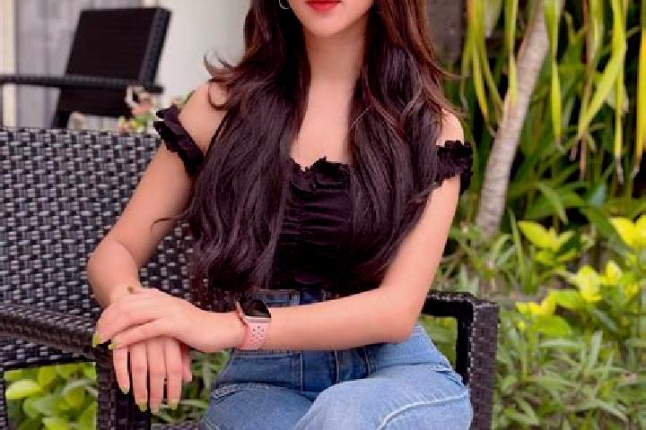 Natalie, 20 — Escort in Maradabangga, Indonesia