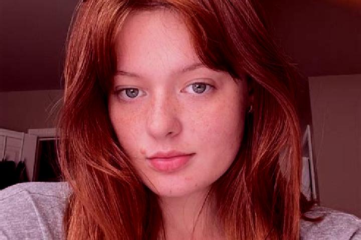 Natalie, 21, a auburn grey-eyed middle eastern companion based in Santa Cruz Pueblo Nuevo (Pueblo Nuevo). Offering Striptease, CIM, Travel Companion, Party G...