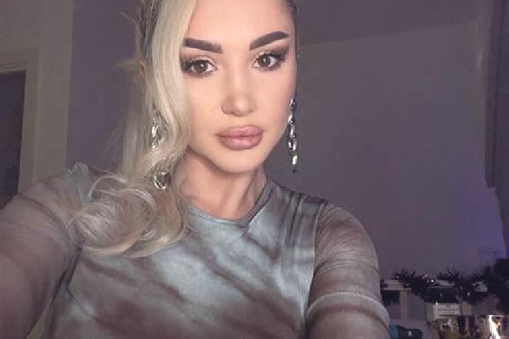 Natalie, 21, a blonde brown-eyed ebony companion based in Falaleu. Offering A-Level, BDSM, Domination, GFE. Available for incall and outcall, day and evening...