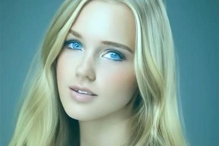Natalie, 21, a blonde grey-eyed caucasian companion based in Idar. Offering CIM, GFE, BDSM, Prostate Massage. Available for incall and outcall, overnight boo...