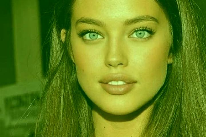 Natalie, 21, a red green-eyed mediterranean companion based in Cerro Silvestre. Offering Overnight, A-Level. Available for incall and outcall, day and evenin...