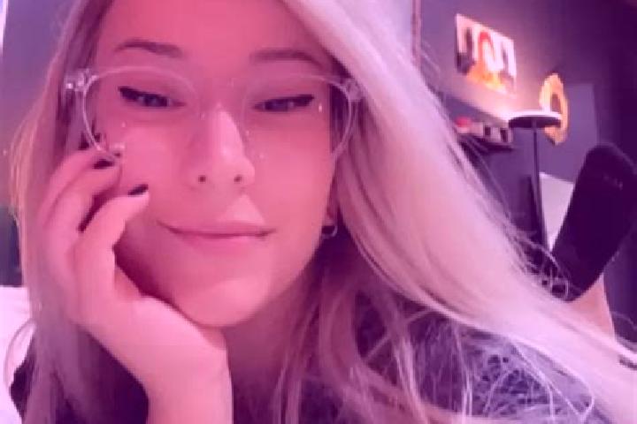 Natalie, 22, a blonde dark-eyed mixed companion based in Barat. Offering GFE, Striptease, 69, Overnight. Available for incall and outcall, overnight bookings...