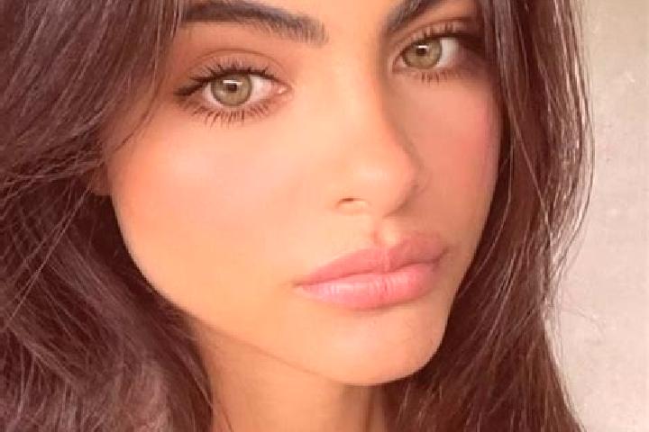 Natalie, 22, a brunette green-eyed indian companion based in Les Pieux. Offering Couples, Striptease, Fetish, Deep French Kissing. Available for incall and o...