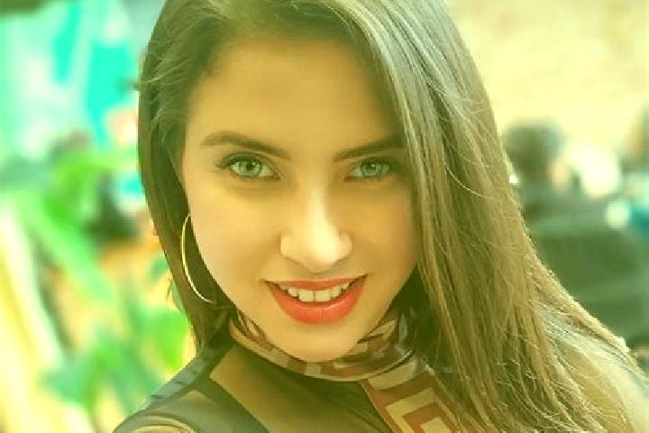 Natalie, 22 — Escort in Brey, Germany