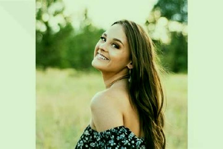 Natalie, 22 — Escort in Elgorriaga, Spain