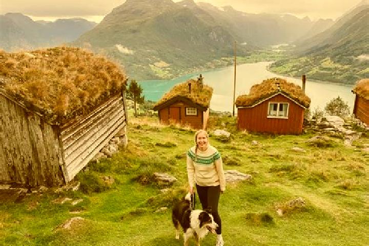 Natalie, 22 — Escort in Hylkje, Norway