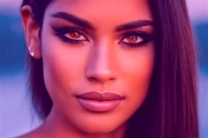 Natalie, 23, a red brown-eyed latina companion based in Gor kovskoye. Offering BDSM, Dinner Date, 69, Domination. Available for incall and outcall, day and e...