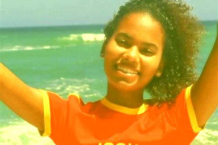 Natalie, 23 — Escort in Quindeje, Angola