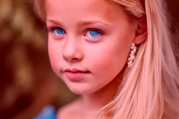 Natalie, 24, a blonde blue-eyed caucasian companion based in Iki. Offering Travel Companion, Domination, GFE, 69, Girlfriend Experience. Available for incall...