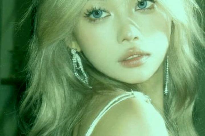 Natalie, 24, a blonde grey-eyed asian companion based in Schofweg. Offering Erotic Massage, Striptease, Duos, Domination. Available for incall and outcall, d...