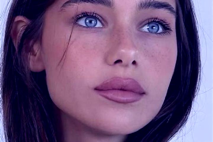 Natalie, 24, a brunette brown-eyed mediterranean companion based in Morano sul Po. Offering Striptease, Domination, Roleplay, Erotic Massage, Travel Companio...