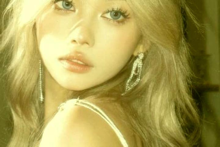 Natalie, 24, a platinum blonde hazel-eyed asian companion based in Sefwi. Offering CIM, A-Level, BDSM. Available for incall and outcall, overnight bookings a...