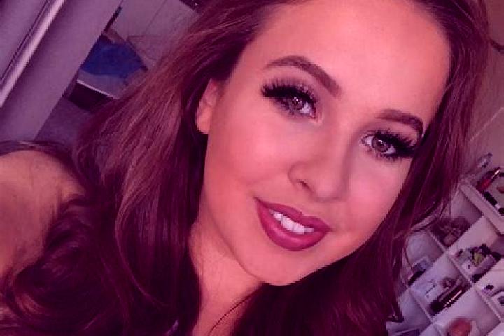 Natalie, 24, a red brown-eyed latina companion based in Barbarano Romano. Offering Striptease, Deep French Kissing, Roleplay. Available for incall and outcal...