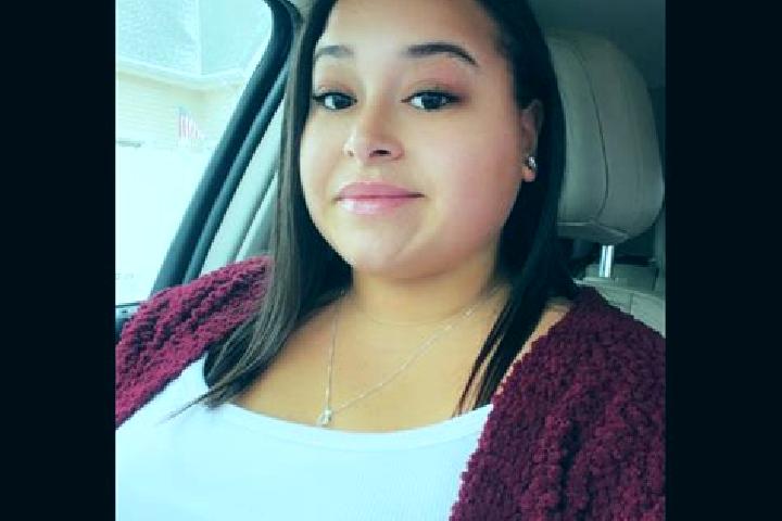 Natalie, 24 — Escort in Roachdale, United States