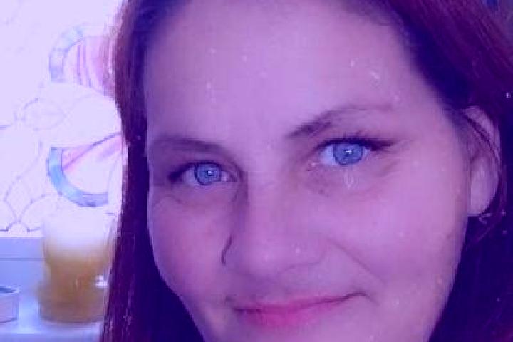 Natalie, 25, a red dark-eyed caucasian companion based in Talang Suko. Offering Couples, 69, GFE. Available for incall and outcall, day and evening dates.