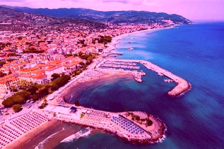 Natalie, 25 — Escort in Diano Castello, Italy