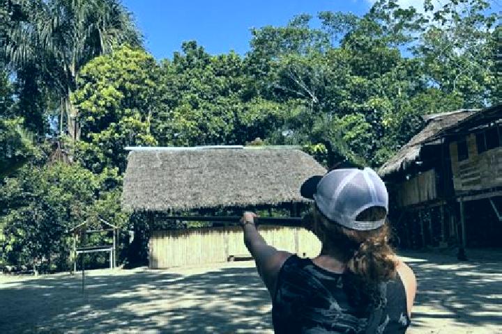 Natalie, 25 — Escort in Guano, Ecuador