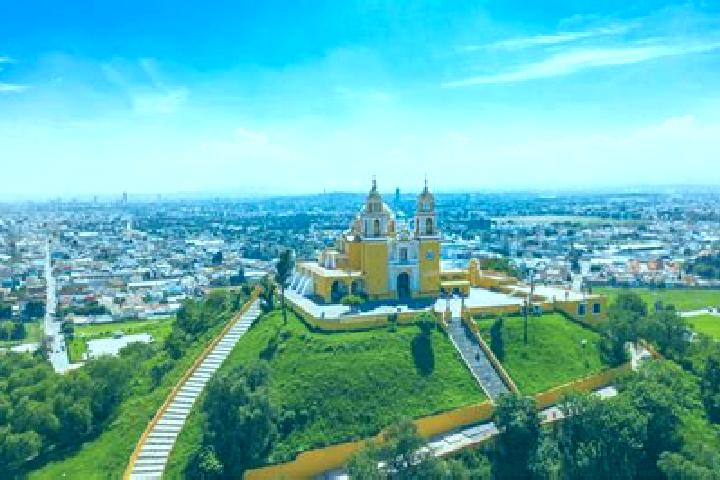 Natalie, 25 — Escort in San Pedro Chochula, Mexico