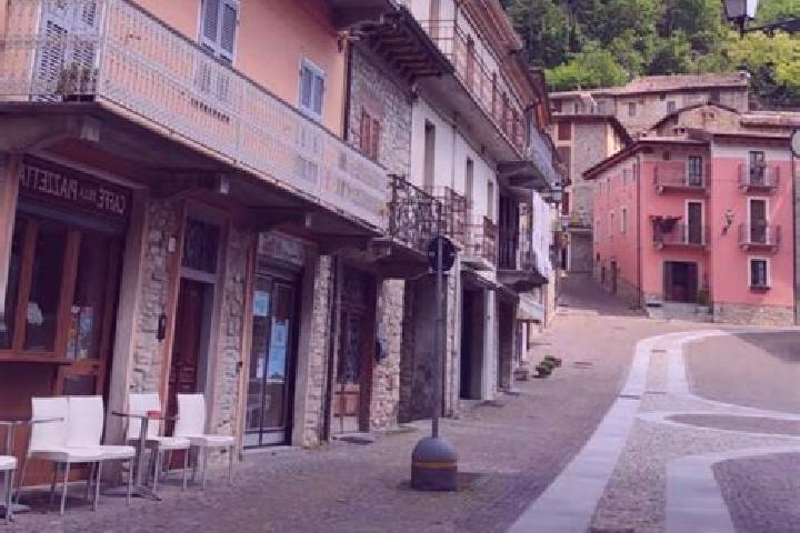 Natalie, 25 — Escort in Zavattarello, Italy